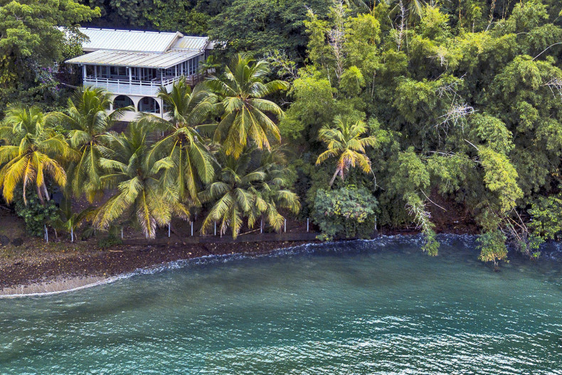 Location les pieds dans l'eau Villa Anse à l'Ane la Douceur